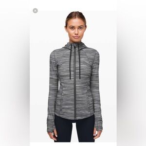 ‼️SALE‼️Excellent condition Lululemon Define Jacket size 4
Black/Gray/White